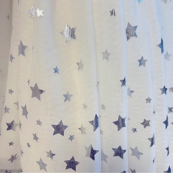 Girls white layered skirt with silver stars and silver waist band Size L - Picture 6 of 8